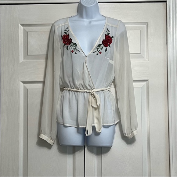 Express Tops - EXPRESS women’s sheer white blouse with embroidery print